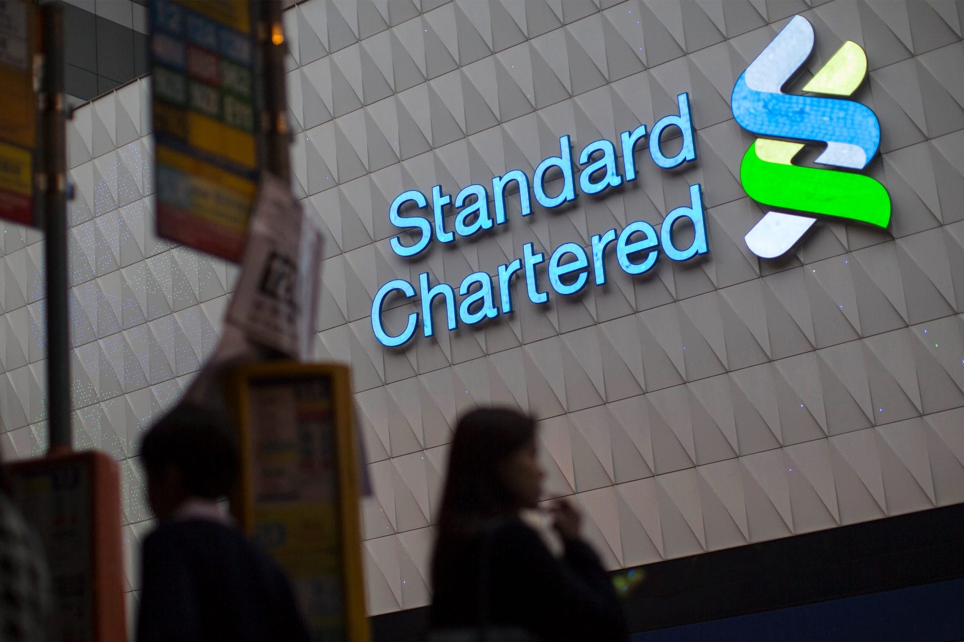 Standard Chartered projeta Bitcoin a U200 mil até o final de 2025